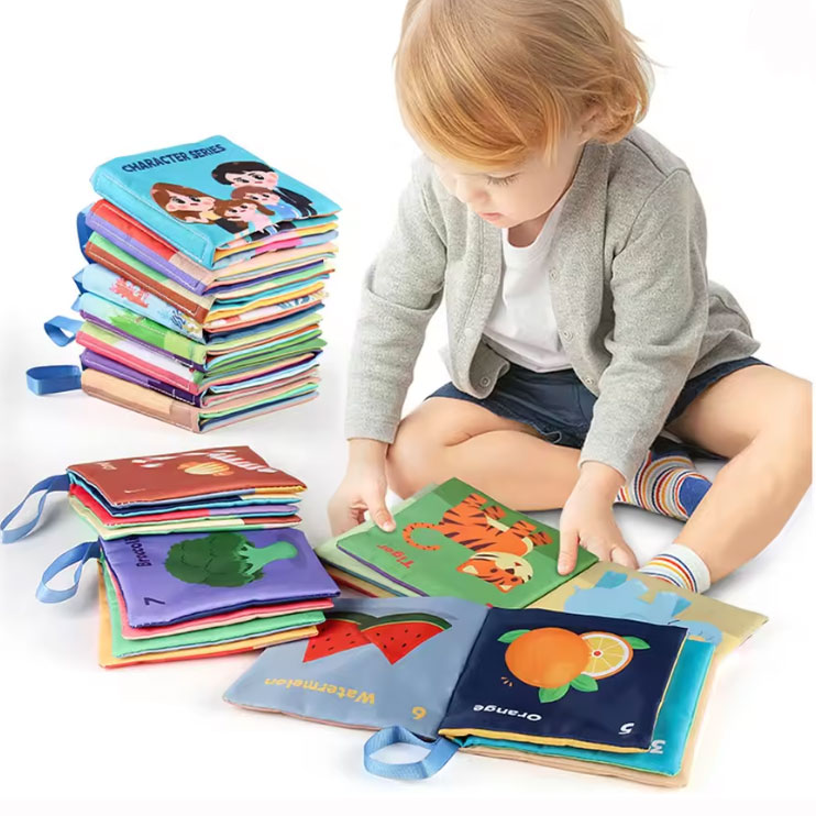  کتاب‌های پارچه‌ای و لمسی